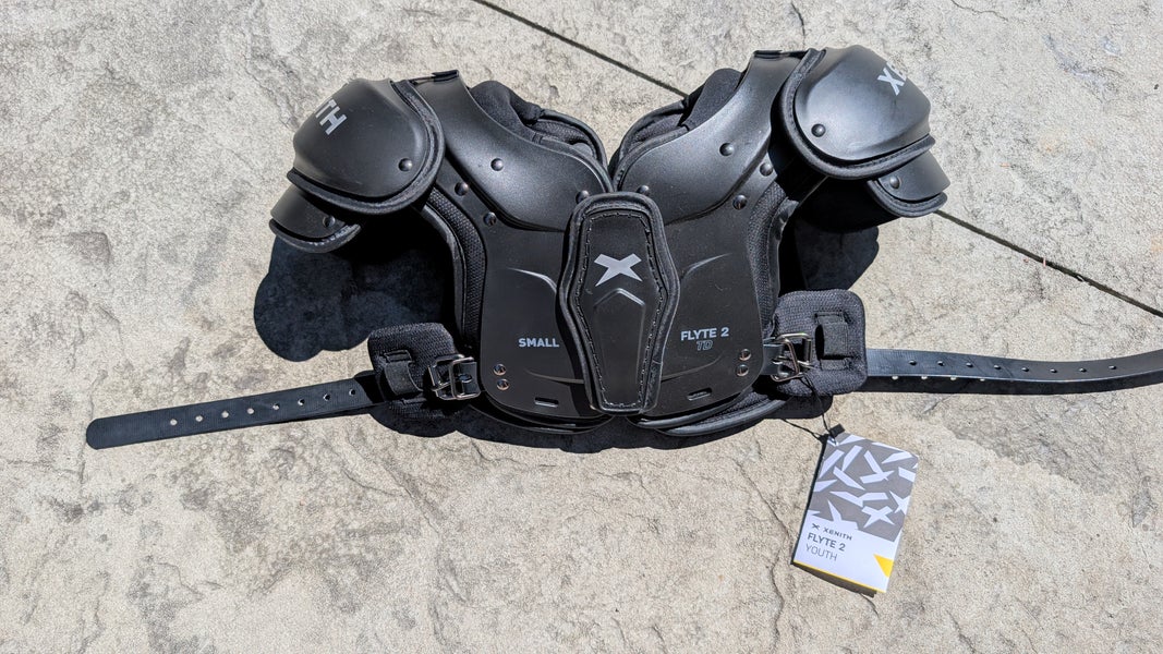 Small Youth Xenith Flyte 2 Shoulder Pads (New)