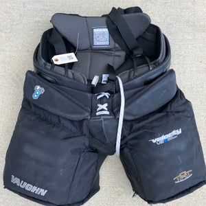 Black Senior Medium Vaughn Velocity VE8 Pro Carbon Hockey Goalie Pants (Used)
