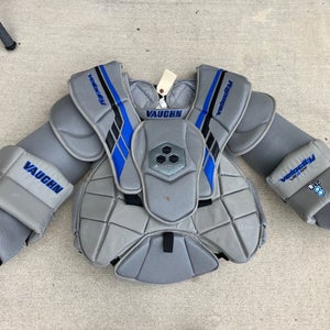 Senior Large Vaughn Velocity VE8 XFP Goalie Chest Protector (Used)