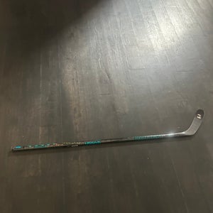 Junior Bauer Twitch Left Hand Hockey Stick P28  (Used)