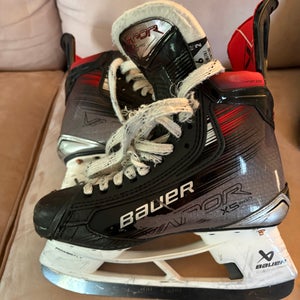 Bauer Vapor 5x pro Hockey Skates Regular Width 6