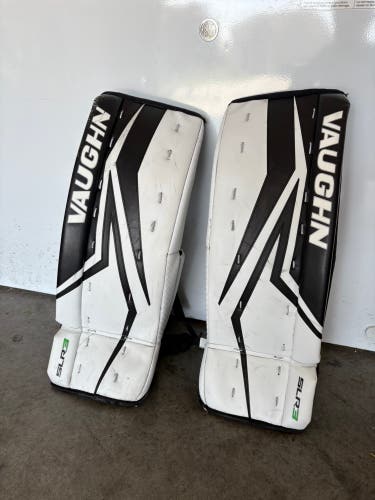 24" Vaughn Slr3 Goalie Leg Pads (Used)