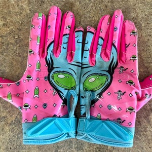 Pink Large Youth Battle Gloves (Used)