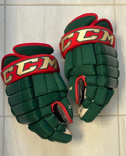 CCM HG97 wild Gloves 14" (Used)