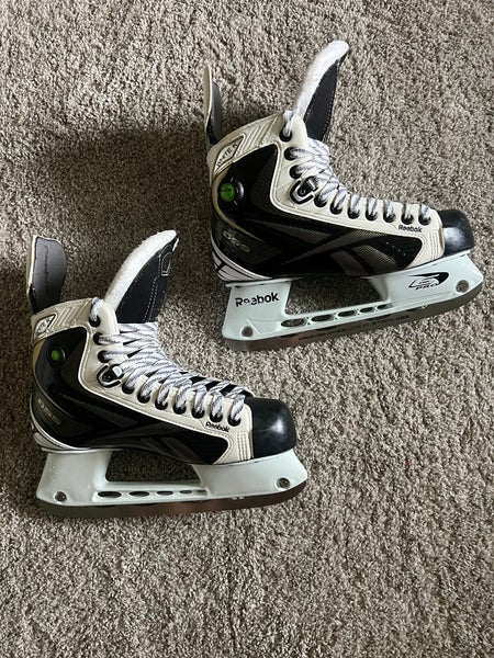 Reebok White k Hockey Skates Regular Width  7 (Used)
