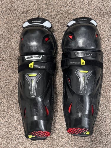 Senior Bauer Vapor Hyperlite 15" Shin Pads  (Used)