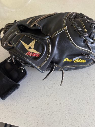 RH All Star CM3000BK Catcher's Glove 33.5" (Used)