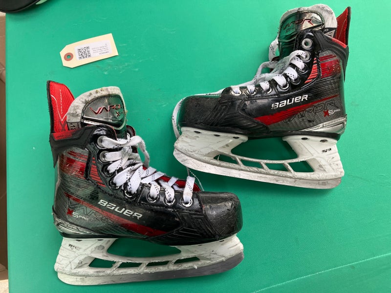 Bauer Vapor X5 Pro Hockey Skates Regular Width 13.5 (Used)
