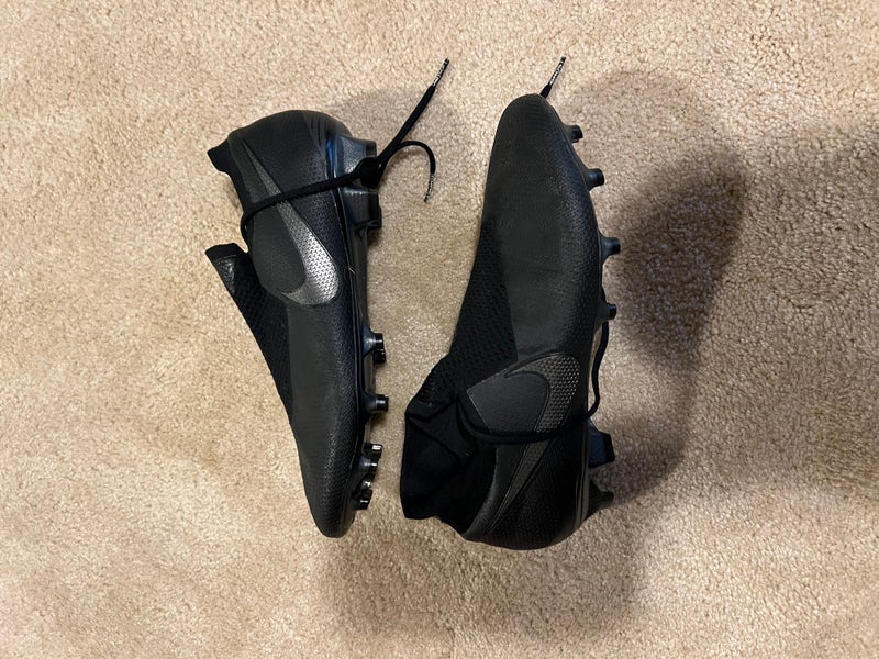 Black Men's Size M 10.5 (W 11.5) Nike Phantom Vision Elite Cleats (New)