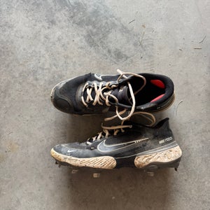 Black Men's Size M 10.0 (W 11.0) Adult Nike Low Top Alpha huarache elite 3 low Metal (Used)