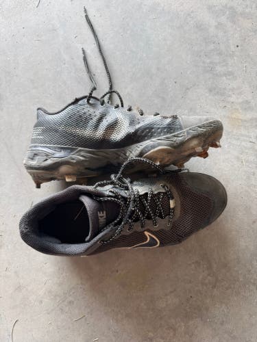 Black Men's Size M 10.5 (W 11.5) Adult Nike Low Top Alpha huarache elite 3 low Metal (Used)