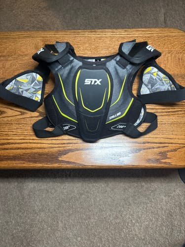Youth Medium STX Stallion 200+ Chest Protector (Used)
