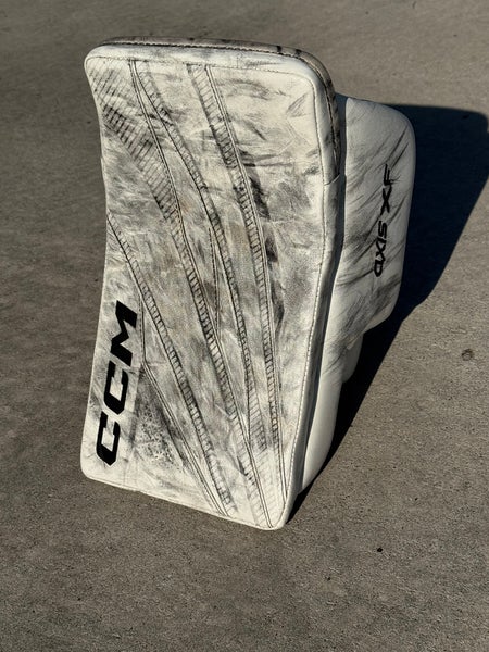 CCM Axis XF Regular (Used)