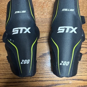 Medium Youth STX Stallion 200 Arm Pads/Elbow Pads (Used)