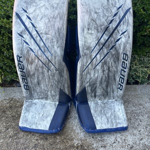 Medium Bauer Hyperlite Goalie Leg Pads (Used)