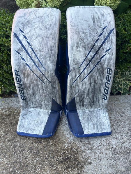 Medium Bauer Hyperlite Goalie Leg Pads (Used)