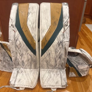 34" CCM AXIS PRO Regular Goalie Full Set (Used)