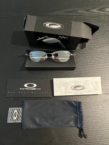 Silver Oakley Sunglasses (Used)