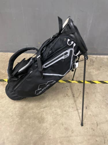 Gray Men's Sun Mountain Bag (Used)