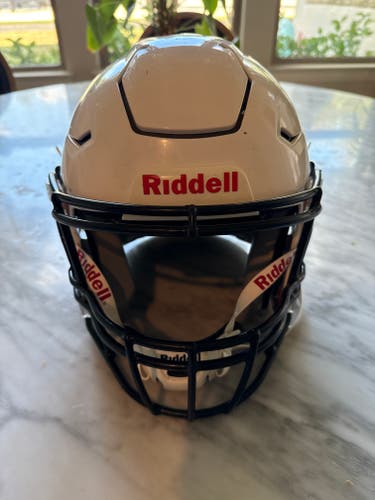 Medium Youth Riddell SpeedFlex Helmet (Used)