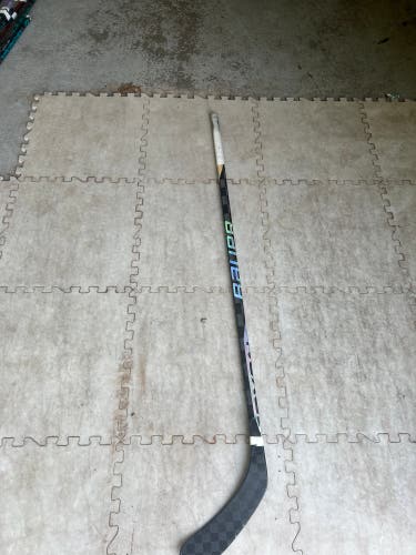 Intermediate Bauer Nexus Sync Right Handed Hockey Stick P92 (Used)