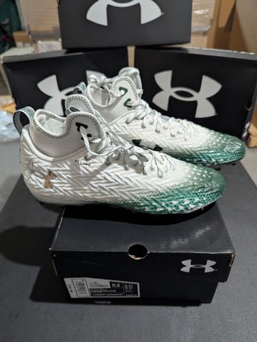 Under Armour Spotlight Clone 3.0 Molded Football Cleats Men's Size M 12.0 (New)