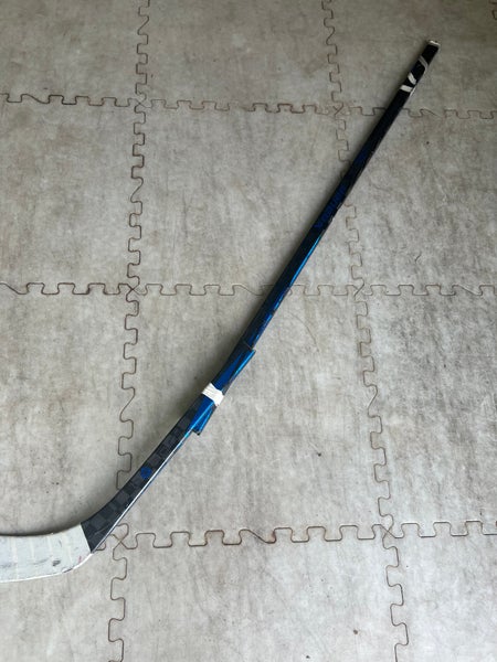 Senior Bauer Proto-R Right Handed Hockey Stick P92 (Used)
