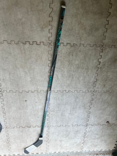 Senior Bauer Twitch Right Handed Hockey Stick P92 (Used)