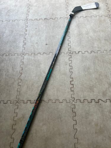 Senior Bauer Twitch Right Handed Hockey Stick P92 (Used)