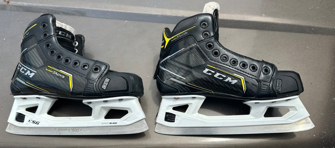 CCM Super Tacks 9370 Hockey Goalie Skates Size 3 (Used)
