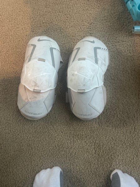 Medium/Large Adult Nike vapor select Arm Pads (Used)
