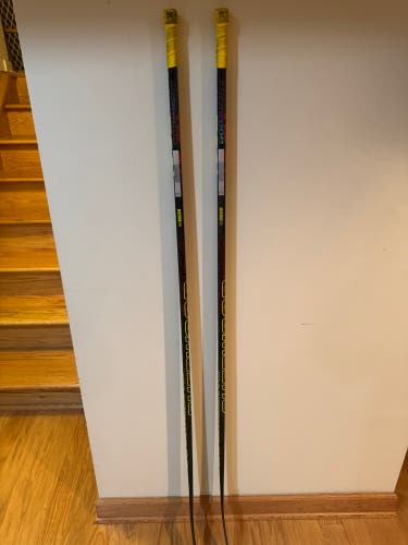 Intermediate Sher-Wood Rekker Legend Pro Right Handed Hockey Stick PM9 Pro Stock (New)