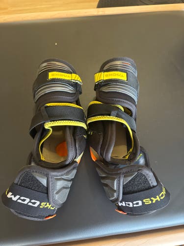 Small Senior CCM Tacks AS-V Pro Elbow Pads (Used)