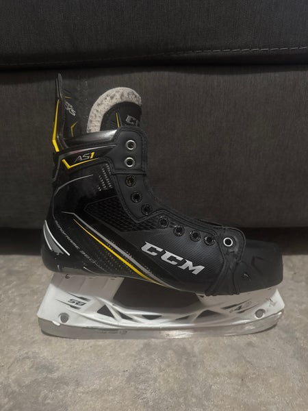 CCM Super Tacks AS1 Hockey Skates Regular Width 8 (Used)