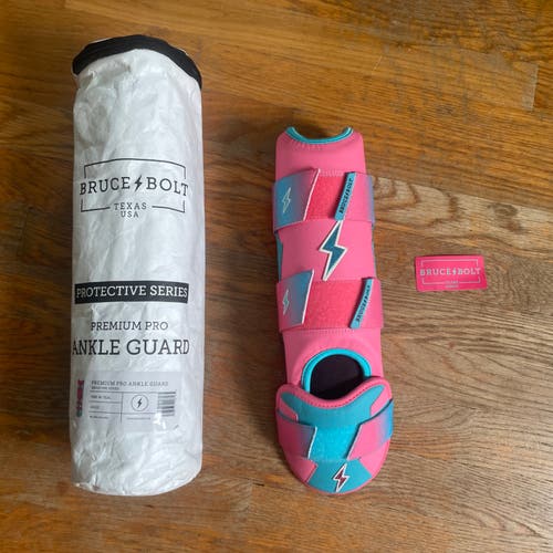 Max clark leg guard Adult BRAND NEW