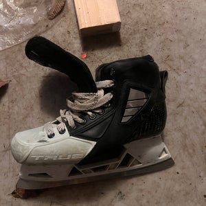 True Pro Custom Hockey Skates 10 (Used)