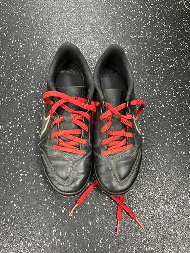 Used Nike Soccer Cleats Black Senior 6.5 11849-S000030419