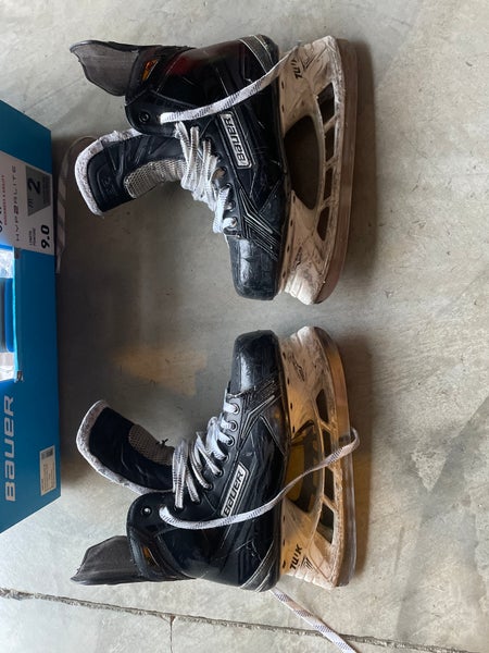 Bauer Supreme 180 Hockey Skates Regular Width  10 (Used)