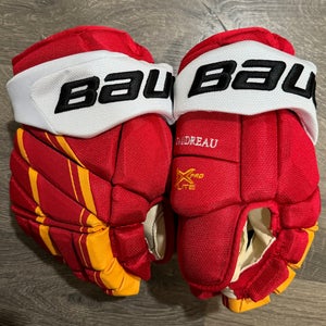 Calgary Flames Johhny Gaudreau Bauer 1x Lite Gloves 13" Pro Stock (New)