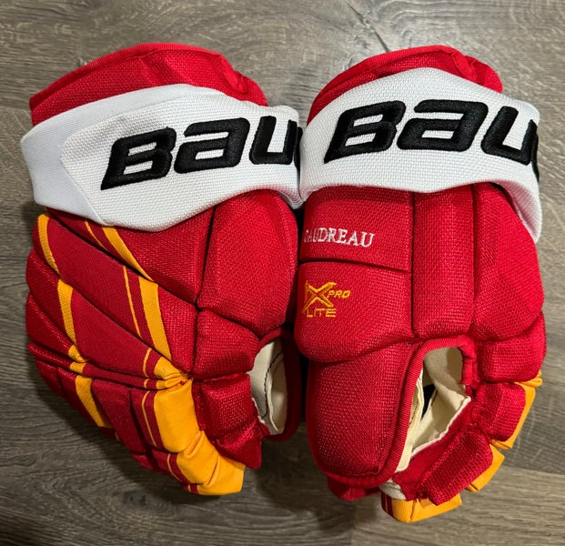 Calgary Flames Johhny Gaudreau Bauer 1x Lite Gloves 13" Pro Stock (New)