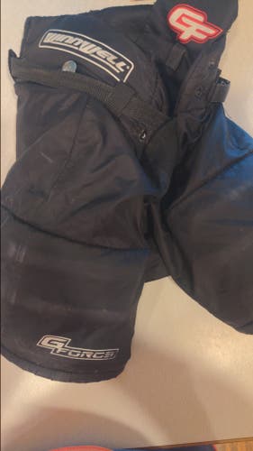Small player pants
