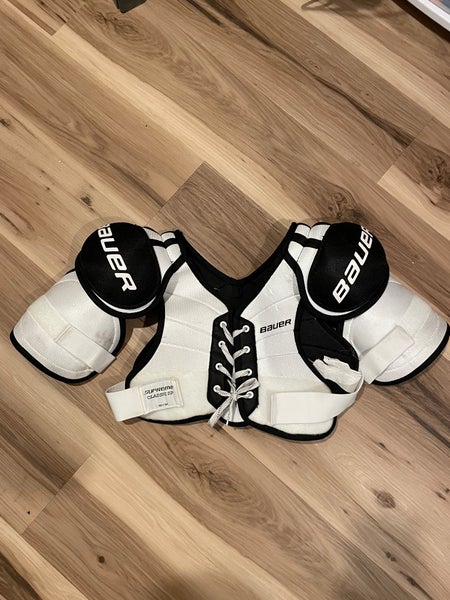 Medium Senior Bauer Supreme Classic Shoulder Pads  (Used)