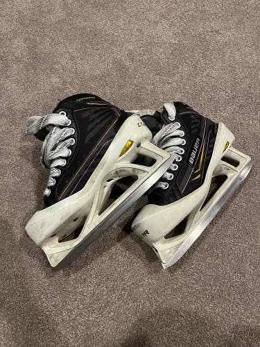Bauer Supreme One.7 Hockey Goalie Skates Size 4 (Used)