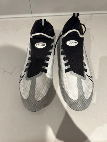 Men's Size M 12.0 (W 13.0) Nike Low Top (Used)