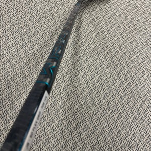 CCM Vizion 50 Flex P28 curve left hand stick