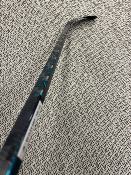 CCM Vizion 50 Flex P28 curve left hand stick