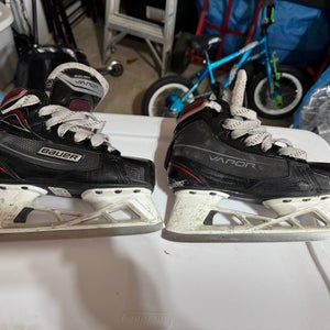 Bauer Vapor X700 Hockey Goalie Skates 13.5 (Used)
