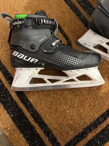 Bauer Konekt Hockey Goalie Skates Regular Width  10.5 (Used)