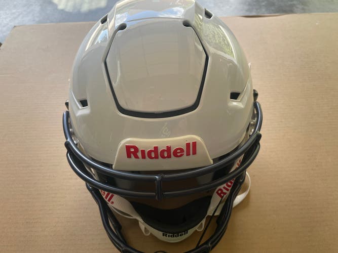 Adult Small Riddell SpeedFlex Helmet (Used)