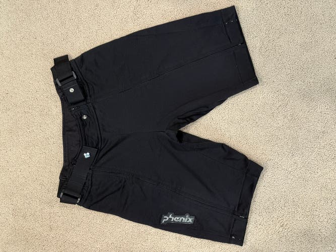 Black Unisex Youth Size 16 Phenix Ski Shorts (Used)